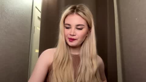 Monika online show from February 10, 1:15 pm