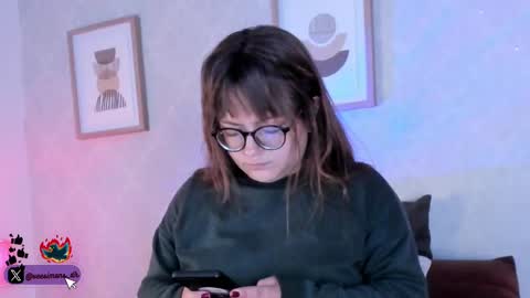 Snapshot of veesimons_dh chatting on September 19, 7:47 pm Vee Simons online show from September 19, 7:47 pm
