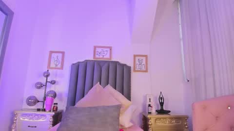 Snapshot of vega__16 chatting on September 24, 11:46 am online show from September 24, 11:46 am