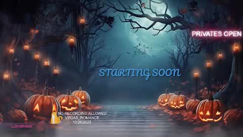 Snapshot of vegas_romance chatting on October 27, 12:26 am vegas_romance online show from October 27, 12:26 am