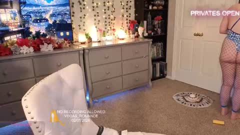 vegas_romance online show from February 7, 3:32 am