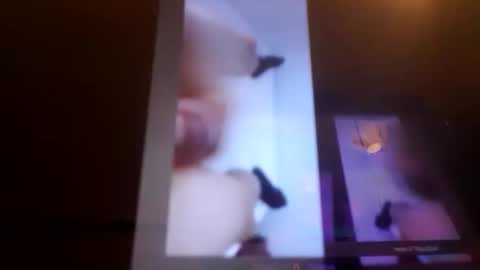 Snapshot of vegboy87 chatting on October 31, 2:01 am vegboy87 online show from October 31, 2:01 am