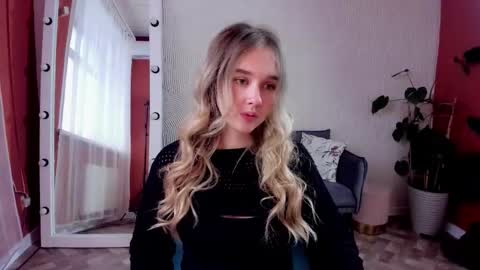 Snapshot of vel1ka chatting on November 23, 5:29 am Barbara online show from November 23, 5:29 am