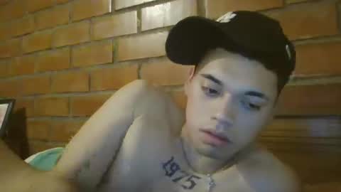 Snapshot of velasmanu1 chatting on October 24, 12:19 am velasmanu1 online show from October 24, 12:19 am