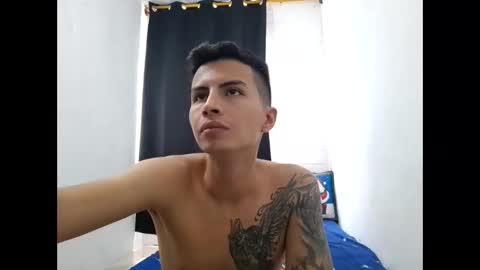 velk_hot1 online show from December 29, 5:12 pm