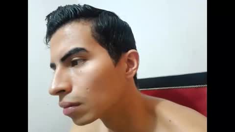 velk_hot1 online show from February 12, 7:24 pm