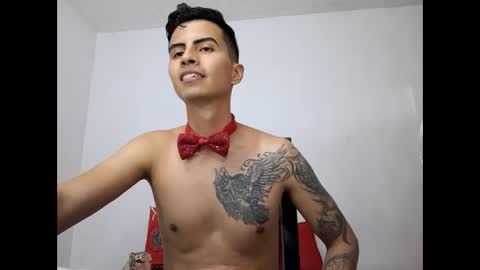 velk_hot1 online show from February 24, 9:20 pm