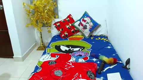 velk_hot1 online show from December 20, 6:59 pm