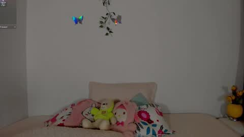 velvet_00 online show from February 1, 8:46 am