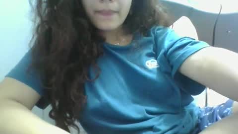 velvet_moon_v online show from April 15, 4:52 am