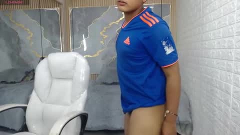 Snapshot of velvet_o chatting on March 2, 5:08 am velvet online show from March 2, 5:08 am