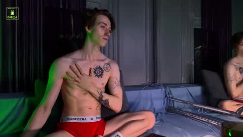 Snapshot of velvet_power chatting on November 7, 10:26 am Ares online show from November 7, 10:26 am