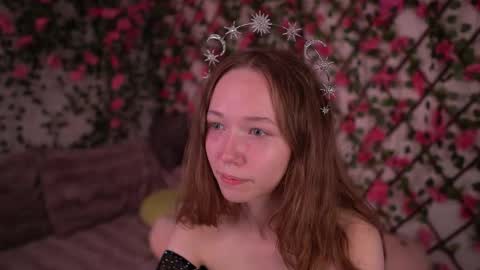 Polly online show from November 28, 6:10 pm