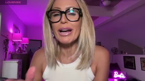 VelvetBarbie online show from January 18, 6:03 am