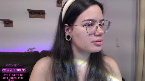 Snapshot of velvetcrystal chatting on October 1, 5:57 am Crystal PVT OPEN online show from October 1, 5:57 am