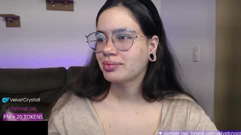 Snapshot of velvetcrystal chatting on December 2, 1:11 am Crystal PVT OPEN online show from December 2, 1:11 am