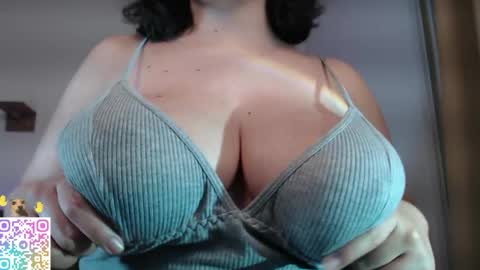  Crystal         PVT OPEN online show from May 31, 1:58 am