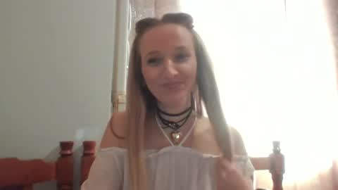 velvetintuition online show from April 25, 10:51 am