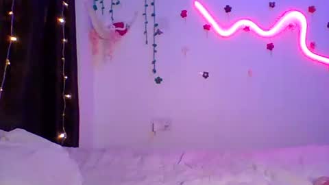 Snapshot of velvetyvixen chatting on September 30, 3:33 am COCO XOXO online show from September 30, 3:33 am