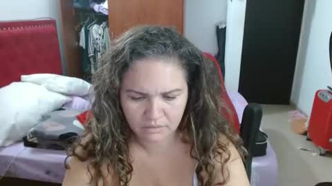 Snapshot of venecasexy44 chatting on November 30, 8:51 am venecasexy44 online show from November 30, 8:51 am