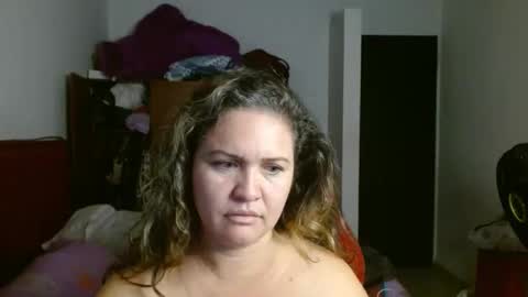 Snapshot of venecasexy44 chatting on December 1, 10:42 am venecasexy44 online show from December 1, 10:42 am