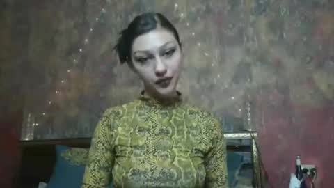 Naly online show from December 14, 9:14 am