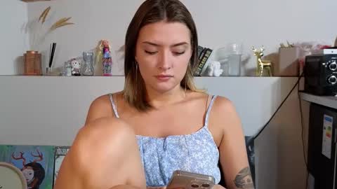 Snapshot of venera_style chatting on September 17, 8:05 am VENERA online show from September 17, 8:05 am