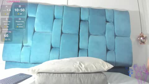 Snapshot of venezolana_caro chatting on November 20, 12:16 pm venezolana_caro online show from November 20, 12:16 pm