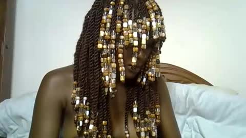 venom_kisses5050 online show from February 19, 11:45 pm