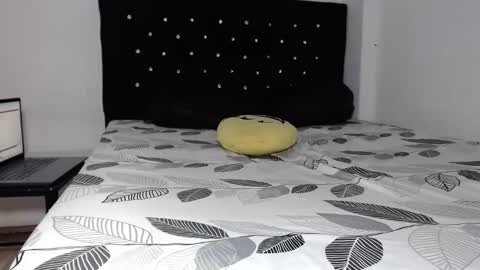 venus_menoza online show from October 14, 10:10 pm