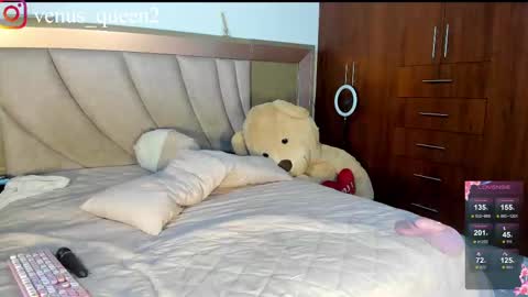 Snapshot of venus_queen_ chatting on March 12, 12:53 am Ali aka venus p online show from March 12, 12:53 am