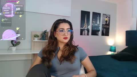 Mia online show from September 26, 12:42 pm