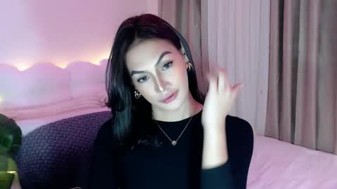 Venus Sunrise Bombshell online show from April 1, 1:50 am