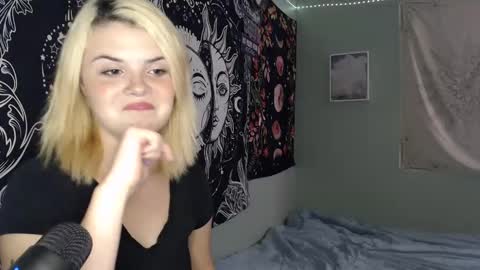 Snapshot of venusastar chatting on September 17, 8:54 pm Miss Venus online show from September 17, 8:54 pm