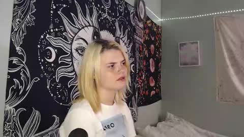 Snapshot of venusastar chatting on September 29, 9:41 pm Miss Venus online show from September 29, 9:41 pm