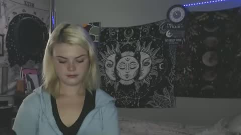 Snapshot of venusastar chatting on October 28, 2:20 pm Miss Venus online show from October 28, 2:20 pm