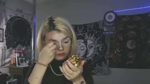 Snapshot of venusastar chatting on November 12, 4:40 pm Miss Venus online show from November 12, 4:40 pm