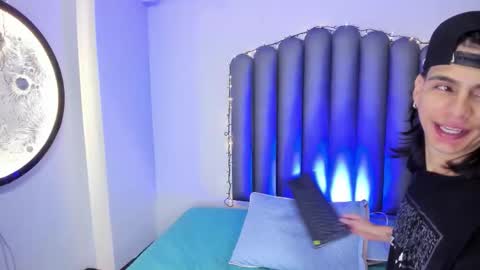 Snapshot of venuss09 chatting on November 10, 8:19 pm venuss09 online show from November 10, 8:19 pm