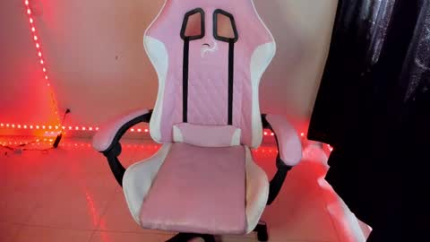 Snapshot of venussx_x chatting on February 18, 7:41 pm Venus MY BDAY 29 SEPT online show from February 18, 7:41 pm