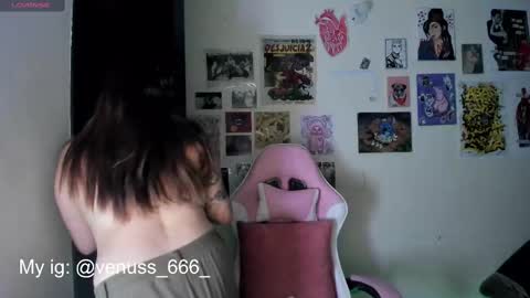 Snapshot of venussx_x chatting on October 16, 5:30 am Venus MY BDAY 29 SEPT online show from October 16, 5:30 am