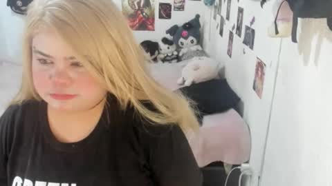 Snapshot of venussz_gothic chatting on November 13, 1:48 am Venuss online show from November 13, 1:48 am