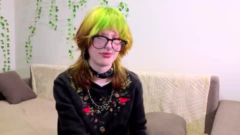 Erica online show from September 20, 8:32 pm