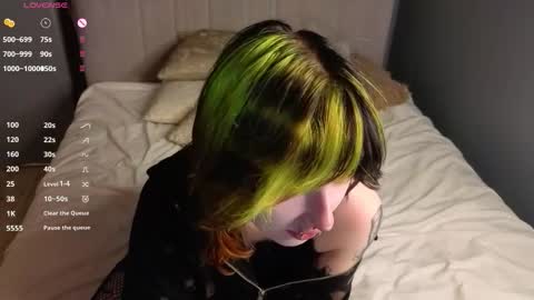 Erica online show from October 29, 8:10 pm