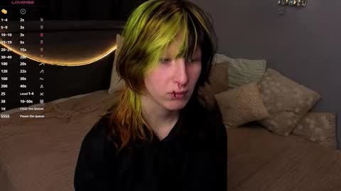 Erica online show from November 23, 8:08 pm