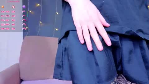 Erica online show from February 5, 9:08 pm