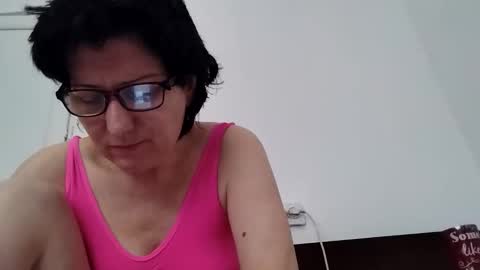 Snapshot of vera_elle chatting on May 21, 7:15 am Vera online show from May 21, 7:15 am