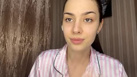 Ayla online show from April 9, 12:21 pm