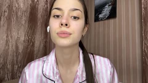 Ayla online show from April 10, 2:00 pm