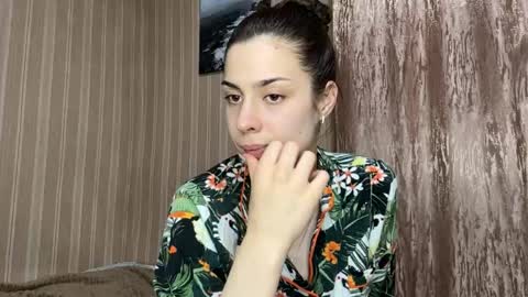 Ayla online show from April 19, 6:10 pm