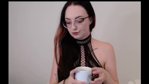 Snapshot of vero495065 chatting on October 15, 12:22 am vero495065 online show from October 15, 12:22 am